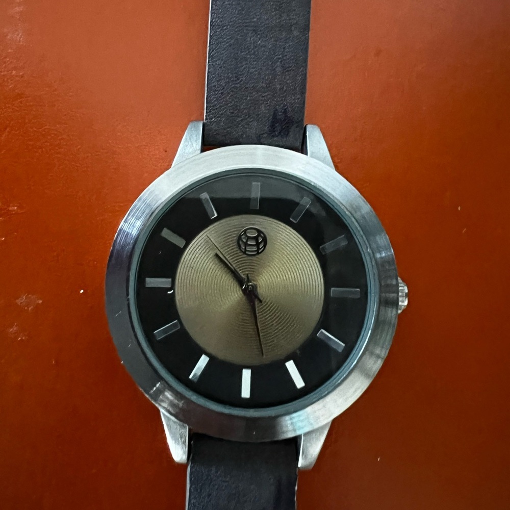 Earth Leather watch - Picture 4 of 4